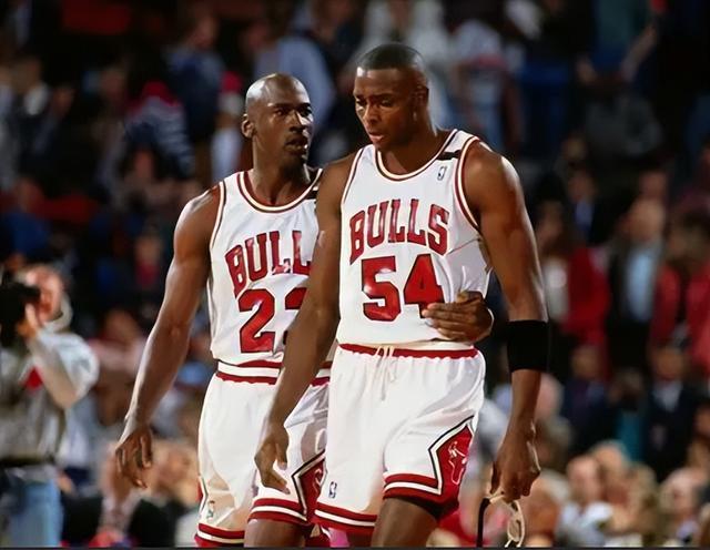 FIFA Club World Cup-科比乔丹有何不同？ “眼镜蛇”格兰特：如果科比是A乔丹是A+