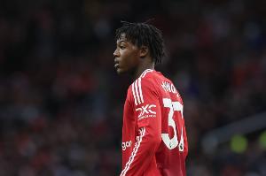 2025世界俱乐部杯-记者：预计曼联不会签新中场 库尼亚芒特受伤梅努离队可能性很小