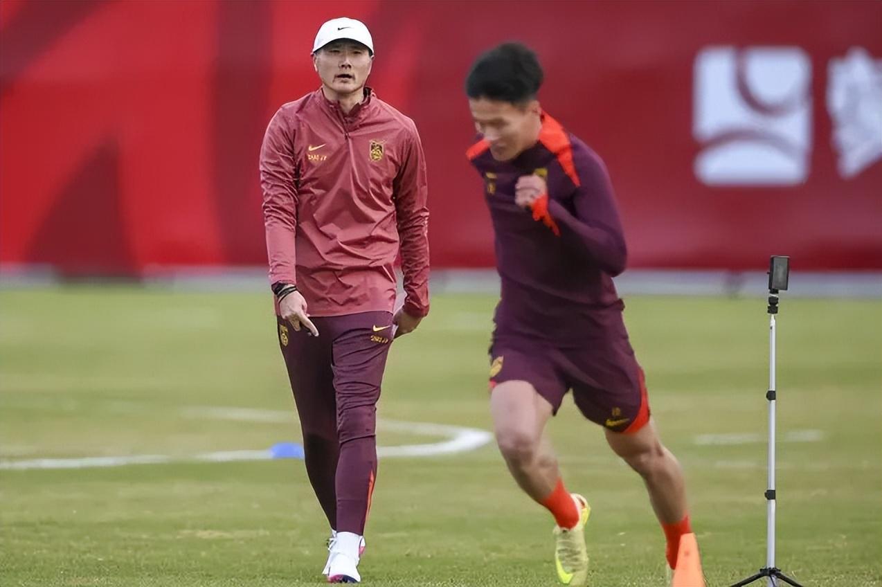 2025世界俱乐部杯-1胜2平！邵佳一国足首份答卷能给100分吗？带队狂轰6球+丢4球